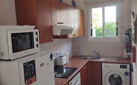 Aurora Townhouse - Complimentary Paphos Airport Transport